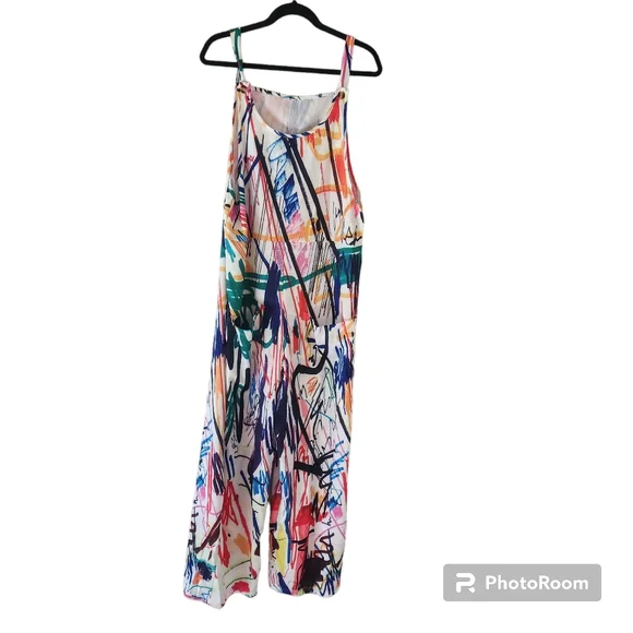 White and green doodle sleeveless jumpsuit. Two pockets in the front. Ne… - Picture 1 of 10